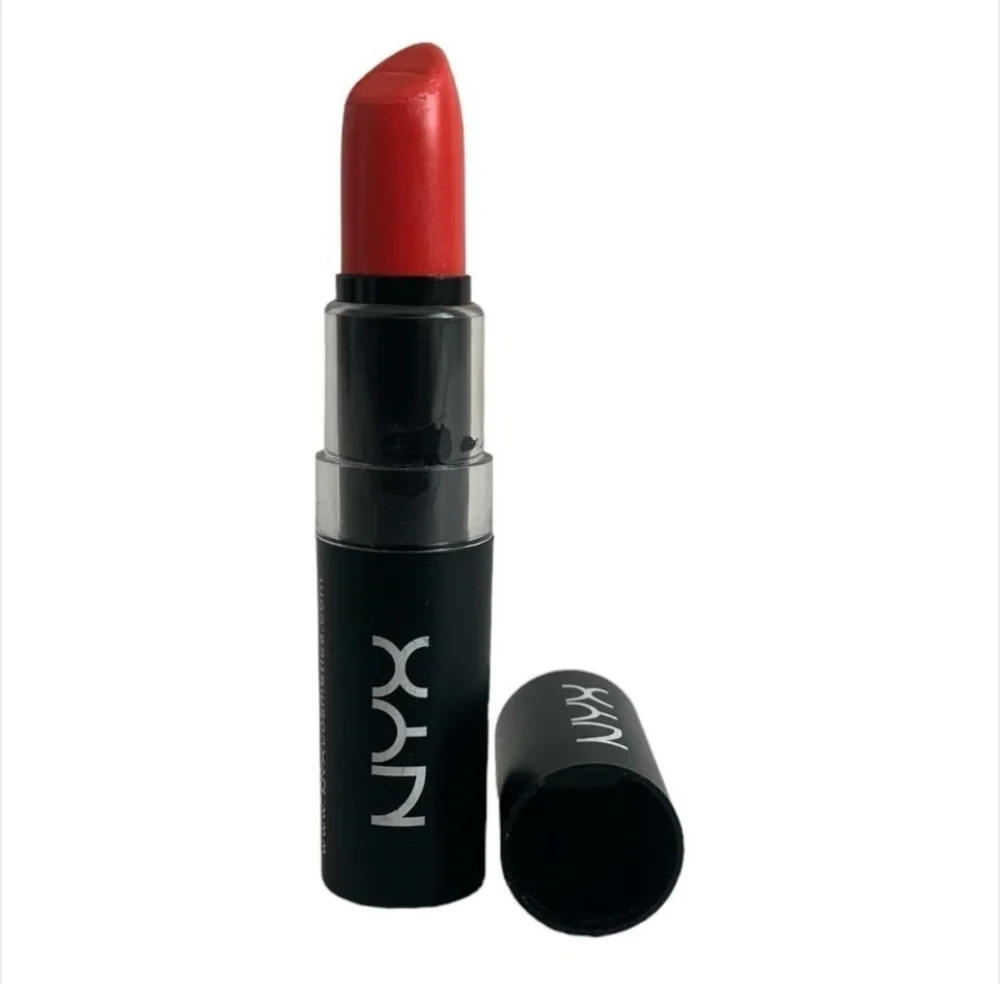 NYX matte long